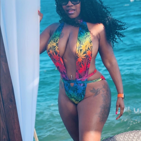 Meet your Posher, Posh - Picture 3 of 4